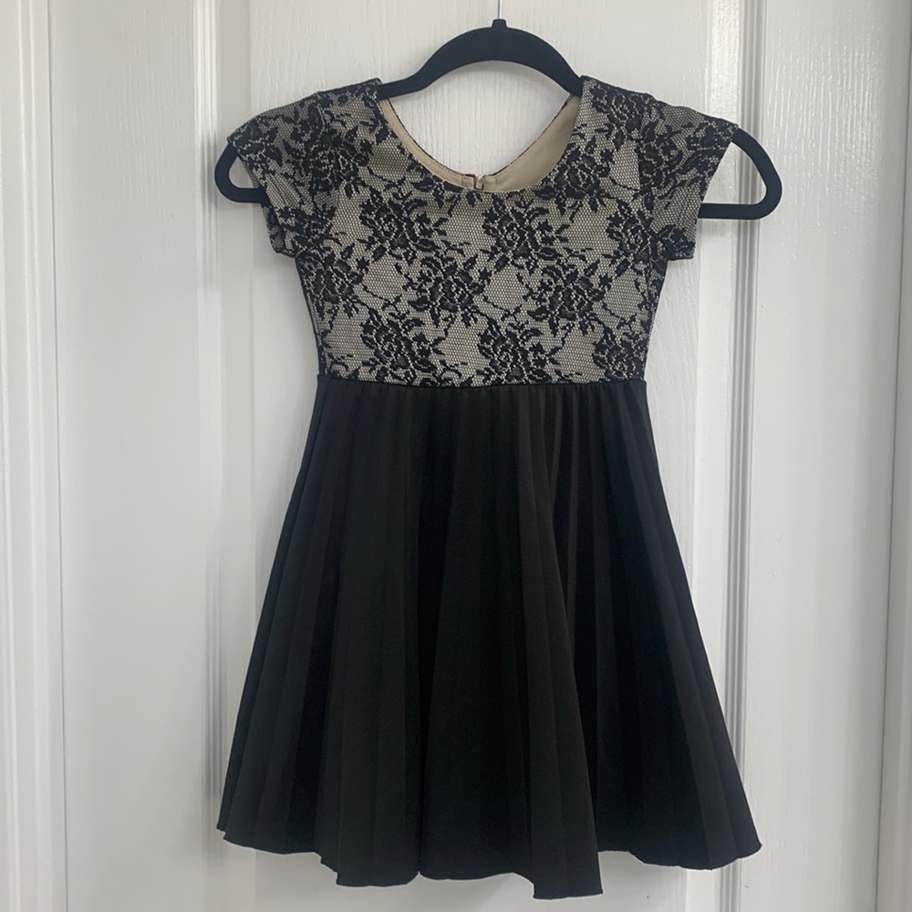 Girls size 5 black & beige lace dress with red zipper detail